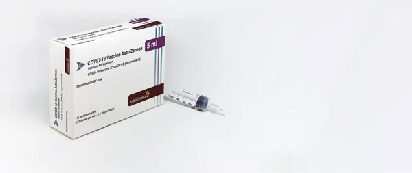 Cambridge February 5Th 2021 Syringe Astrazeneca Covid Vaxzevria Vaccine Box — стокове фото
