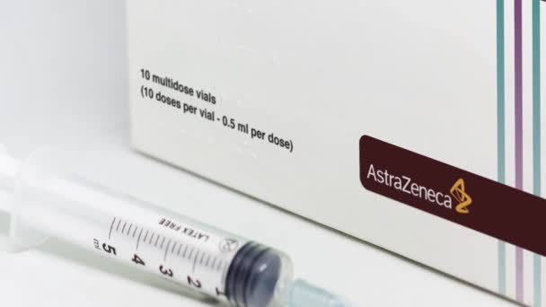 Cambridge February 5Th 2021 Syringe Next Astrazeneca Covid Vaxzevria Vaccine — Stock Video