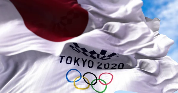 Tokio Japón Julio 2021 Bandera Olímpica Tokio 2020 Ondeando Con — Foto de Stock