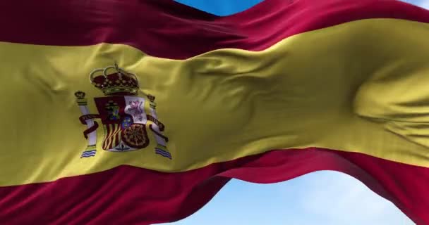 Närbild Den Spanska Nationella Flaggan Viftar Vinden Selektivt Fokus Realistisk — Stockvideo
