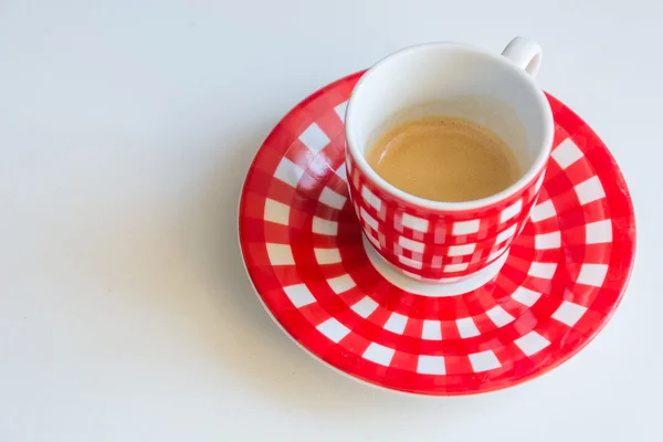 Rot gestreifte Tasse Kaffee — Stockfoto