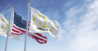 Rhode Island eyalet bayrağı Amerikan bayrağıyla dalgalanıyor. Merkezde 13 altın yıldızla çevrili altın çapa. Kusursuz 3 boyutlu animasyon. Yavaş çekim döngüsü. Seçici odak