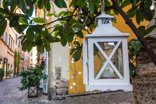 Kerzenlaterne auf der Straße — Stockfoto