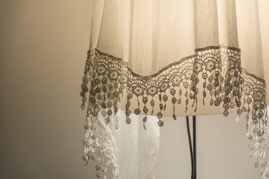 Modern lamba bağcıklı