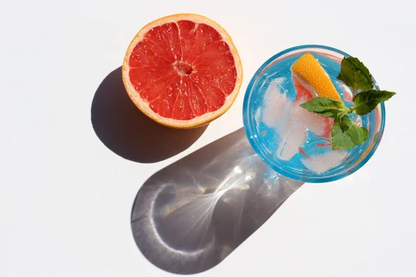 Summer Cocktail Grapefruit Mint White Background Refreshing Drink Ice Cubes — Stock Photo, Image