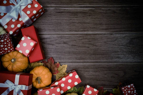 Caja Regalo Roja Accesorios Para Fondo Navideño Navideño Festival Acción —  Fotos de Stock