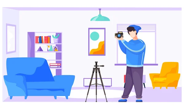 El tipo de pie y ajustando la lente. Fotógrafo con cámara y trípode en apartamento — Vector de stock