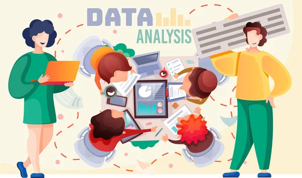 Lagarbete med dataanalys. Ett team av analytiker håller ett möte och utvecklar en marknadsföringsstrategi — Stock vektor