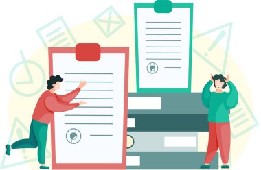 Yaratıcı eğitim kavramı. Dizüstü bilgisayarı olan öğrenci bir yığın kitabın yanında duruyor. Öğrenme süreci