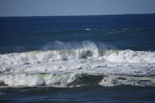 Güzel Okyanus Büyük Dalgalar — Stok fotoğraf