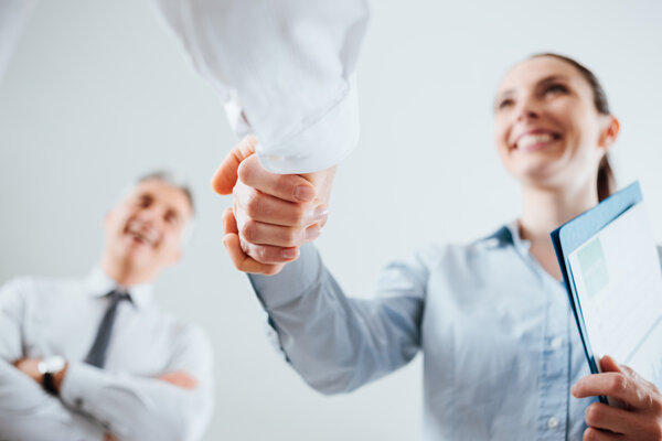 Gente de negocios moviendo las manos — Foto de Stock
