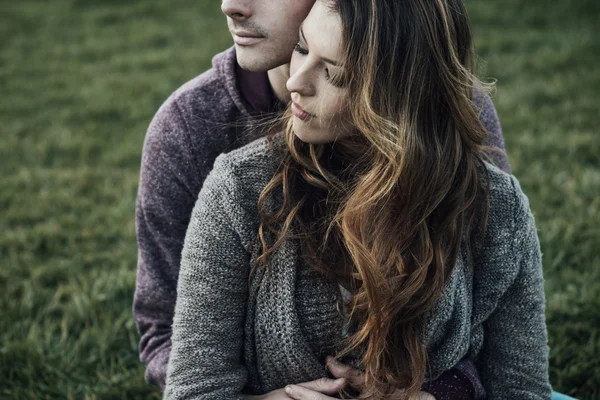 Romantic couple outdoors — Stock Photo, Image