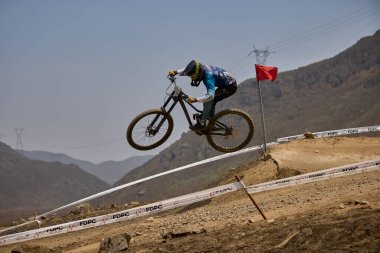 American Series MTB DHI Lima, Amancay 'da doğal iniş pistinde hızlı hareket
