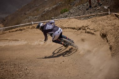 American Series MTB DHI Lima, Amancay 'da doğal iniş pistinde hızlı hareket