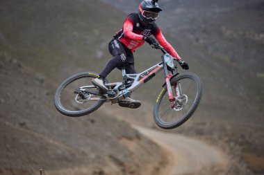 American Series MTB DHI Lima, Amancay 'da doğal iniş pistinde hızlı hareket