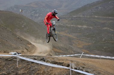 American Series MTB DHI Lima, Amancay 'da doğal iniş pistinde hızlı hareket