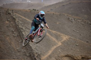 American Series MTB DHI Lima, Amancay 'da doğal iniş pistinde hızlı hareket