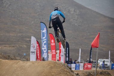American Series MTB DHI Lima, Amancay 'da doğal iniş pistinde hızlı hareket
