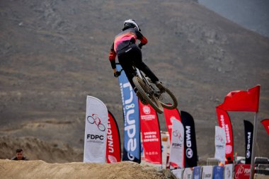 American Series MTB DHI Lima, Amancay 'da doğal iniş pistinde hızlı hareket