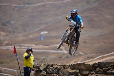 American Series MTB DHI Lima, Amancay 'da doğal iniş pistinde hızlı hareket