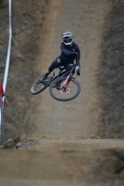 American Series MTB DHI Lima, Amancay 'da doğal iniş pistinde hızlı hareket