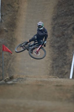 American Series MTB DHI Lima, Amancay 'da doğal iniş pistinde hızlı hareket
