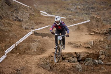 American Series MTB DHI Lima, Amancay 'da doğal iniş pistinde hızlı hareket