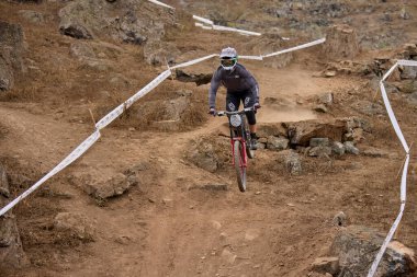 American Series MTB DHI Lima, Amancay 'da doğal iniş pistinde hızlı hareket