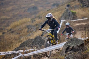 American Series MTB DHI Lima, Amancay 'da doğal iniş pistinde hızlı hareket