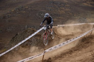 American Series MTB DHI Lima, Amancay 'da doğal iniş pistinde hızlı hareket