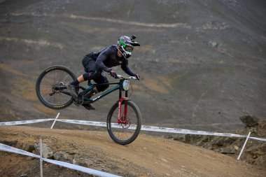 American Series MTB DHI Lima, Amancay 'da doğal iniş pistinde hızlı hareket