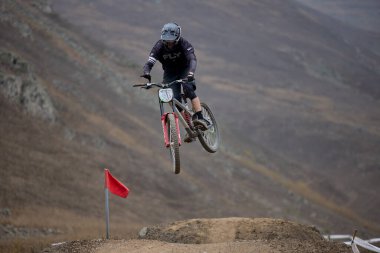 American Series MTB DHI Lima, Amancay 'da doğal iniş pistinde hızlı hareket