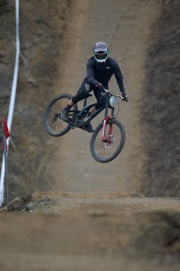 American Series MTB DHI Lima, Amancay 'da doğal iniş pistinde hızlı hareket