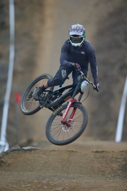 American Series MTB DHI Lima, Amancay 'da doğal iniş pistinde hızlı hareket