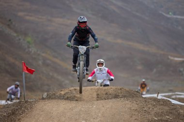 American Series MTB DHI Lima, Amancay 'da doğal iniş pistinde hızlı hareket
