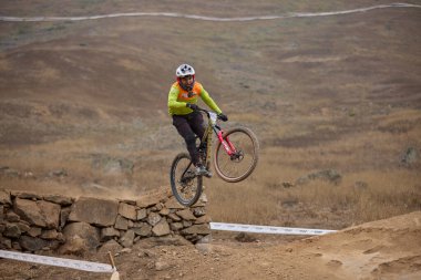 American Series MTB DHI Lima, Amancay 'da doğal iniş pistinde hızlı hareket