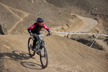 American Series MTB DHI Lima, Amancay 'da doğal iniş pistinde hızlı hareket