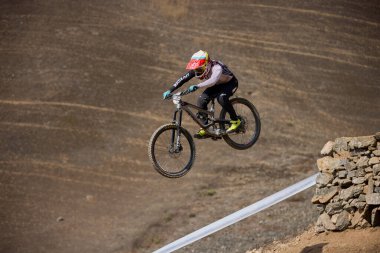 American Series MTB DHI Lima, Amancay 'da doğal iniş pistinde hızlı hareket