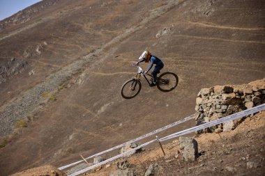 American Series MTB DHI Lima, Amancay 'da doğal iniş pistinde hızlı hareket