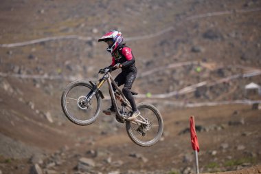 American Series MTB DHI Lima, Amancay 'da doğal iniş pistinde hızlı hareket