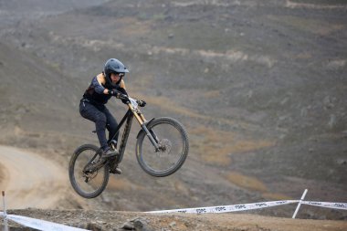 American Series MTB DHI Lima, Amancay 'da doğal iniş pistinde hızlı hareket