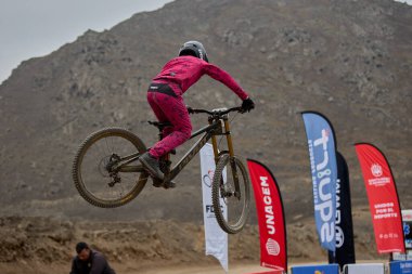 American Series MTB DHI Lima, Amancay 'da doğal iniş pistinde hızlı hareket