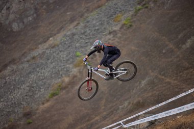 American Series MTB DHI Lima, Amancay 'da doğal iniş pistinde hızlı hareket