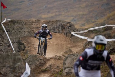 American Series MTB DHI Lima, Amancay 'da doğal iniş pistinde hızlı hareket