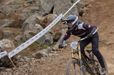 American Series MTB DHI Lima, Amancay 'da doğal iniş pistinde hızlı hareket