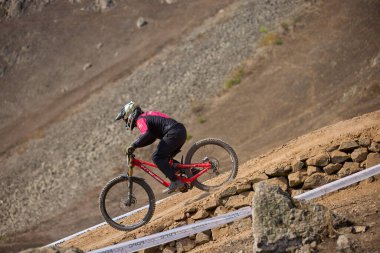 American Series MTB DHI Lima, Amancay 'da doğal iniş pistinde hızlı hareket