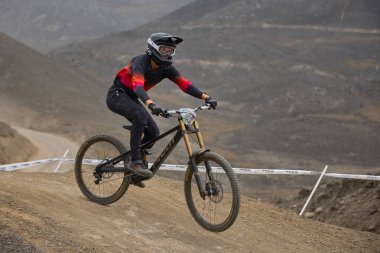 American Series MTB DHI Lima, Amancay 'da doğal iniş pistinde hızlı hareket