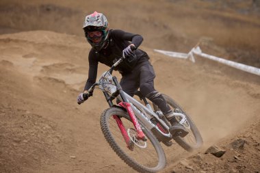 American Series MTB DHI Lima, Amancay 'da doğal iniş pistinde hızlı hareket