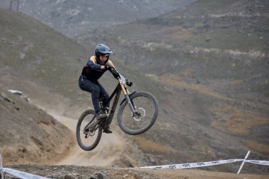 American Series MTB DHI Lima, Amancay 'da doğal iniş pistinde hızlı hareket