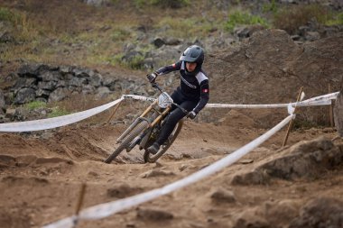 American Series MTB DHI Lima, Amancay 'da doğal iniş pistinde hızlı hareket